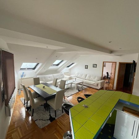 Casa Gialla Free Parking Сараево Екстериор снимка