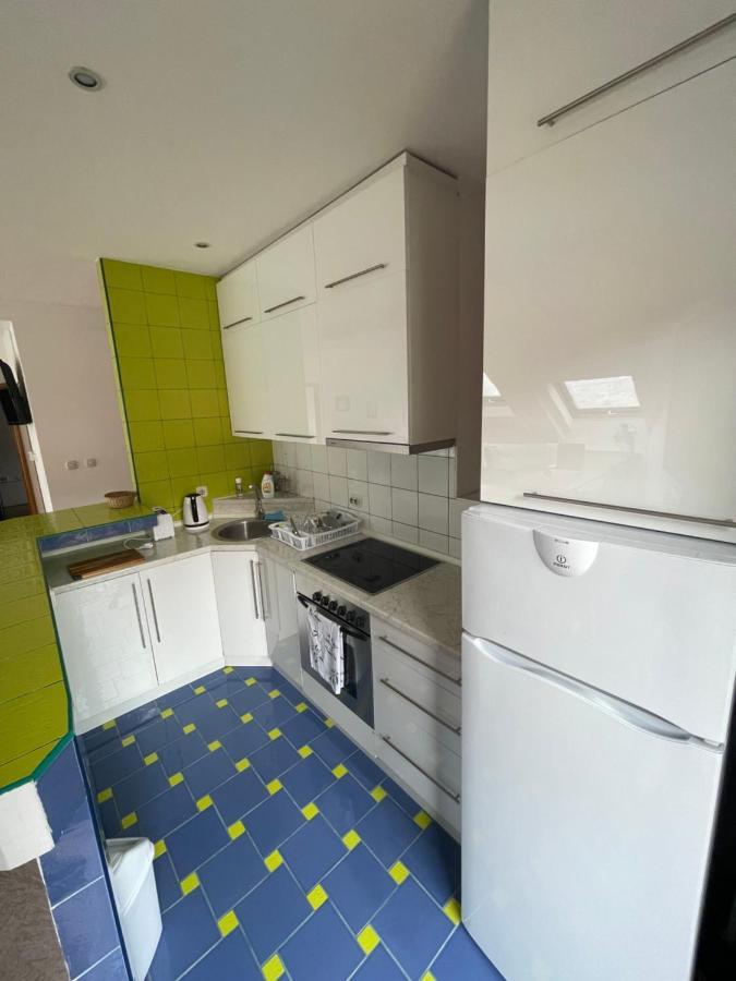 Casa Gialla Free Parking Сараево Екстериор снимка